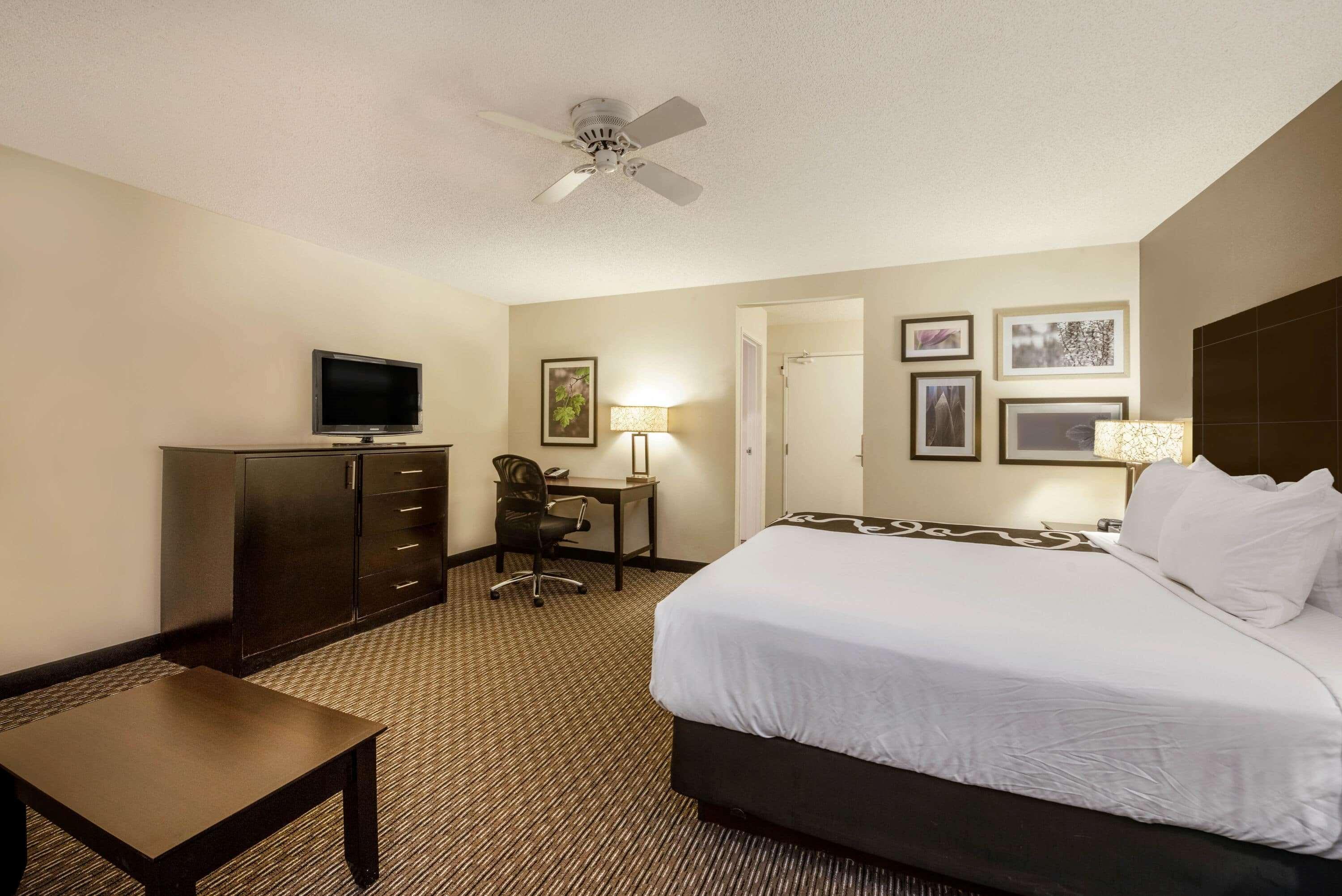 La Quinta By Wyndham Cleveland Macedonia Hotel Eksteriør billede