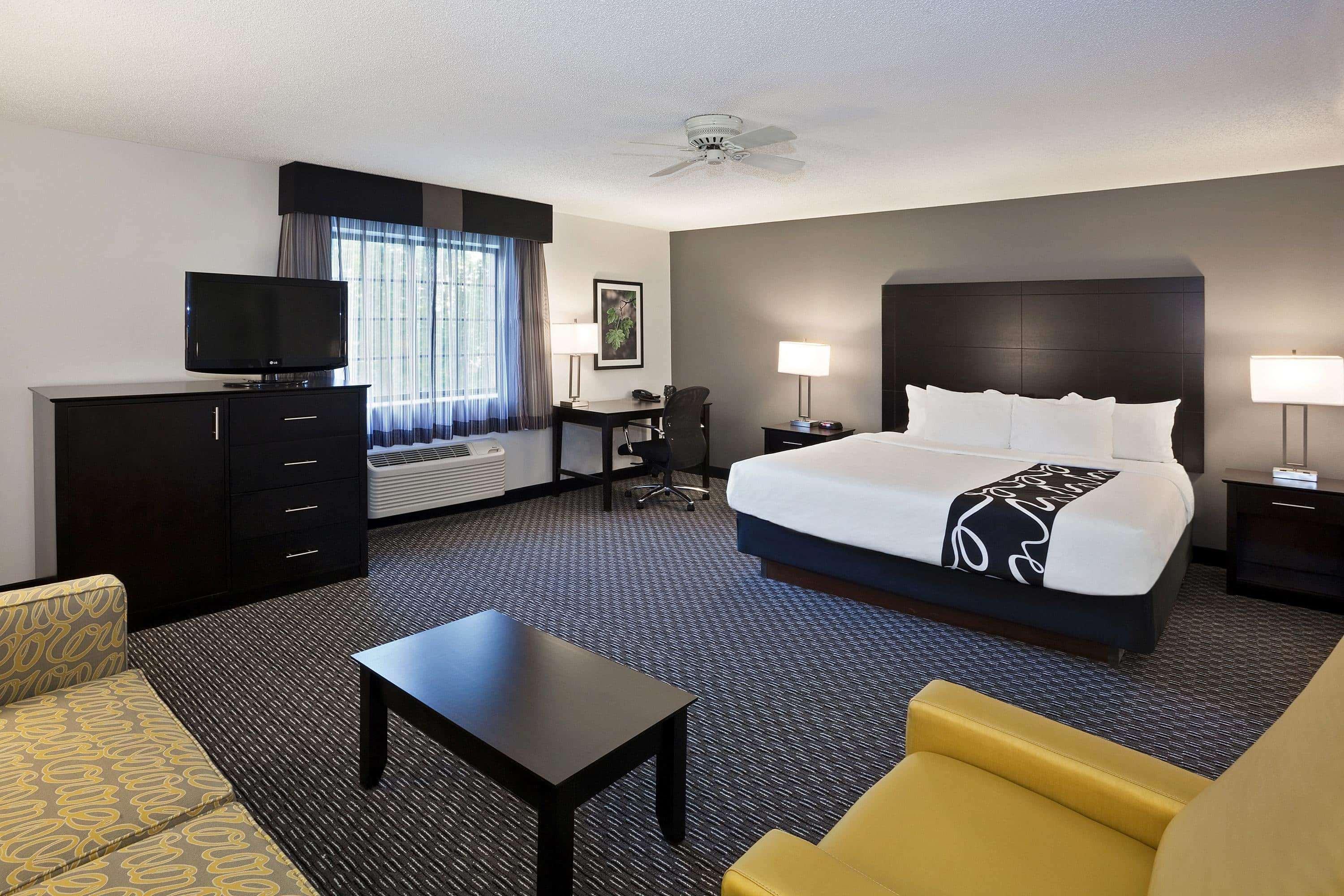 La Quinta By Wyndham Cleveland Macedonia Hotel Eksteriør billede
