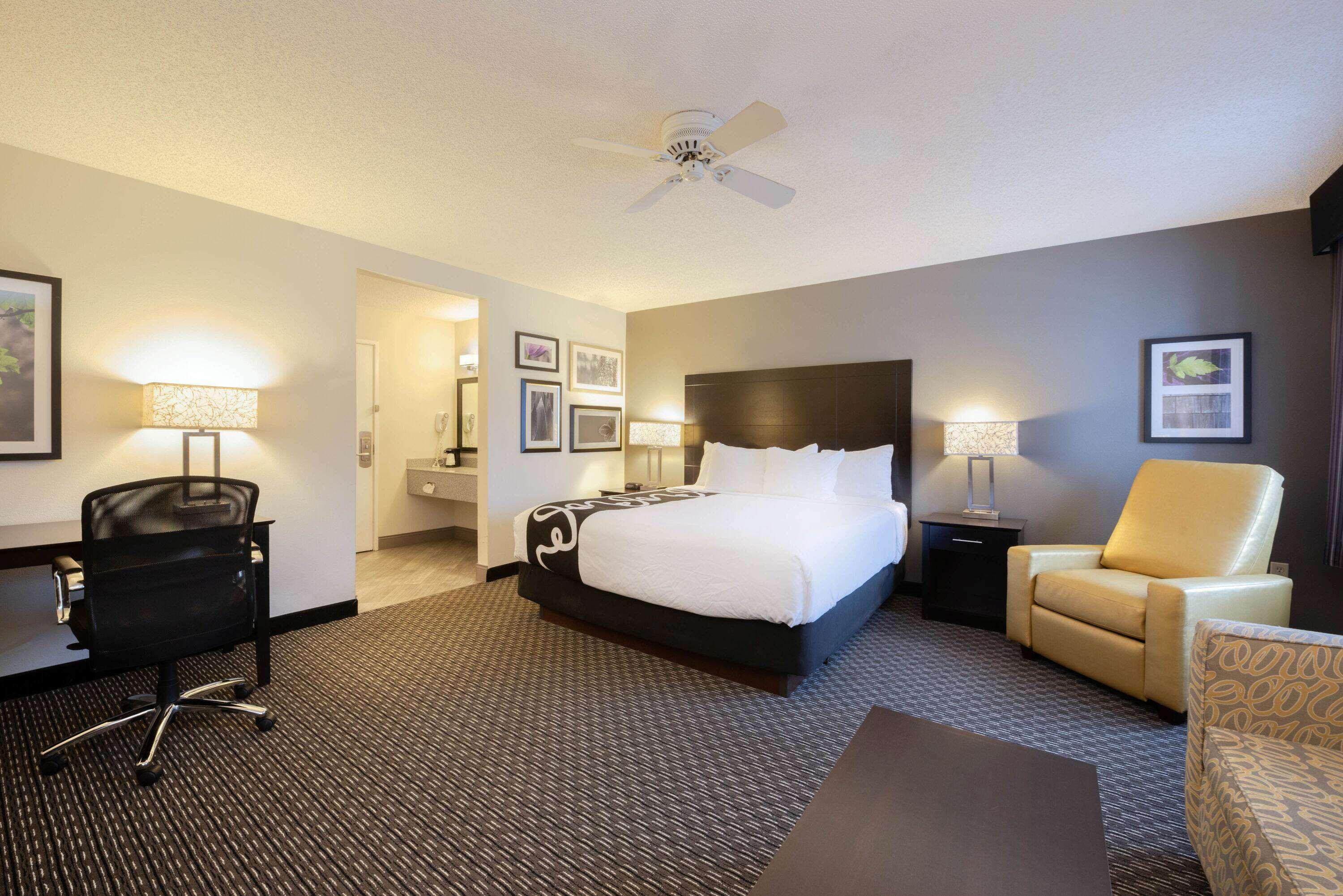 La Quinta By Wyndham Cleveland Macedonia Hotel Eksteriør billede
