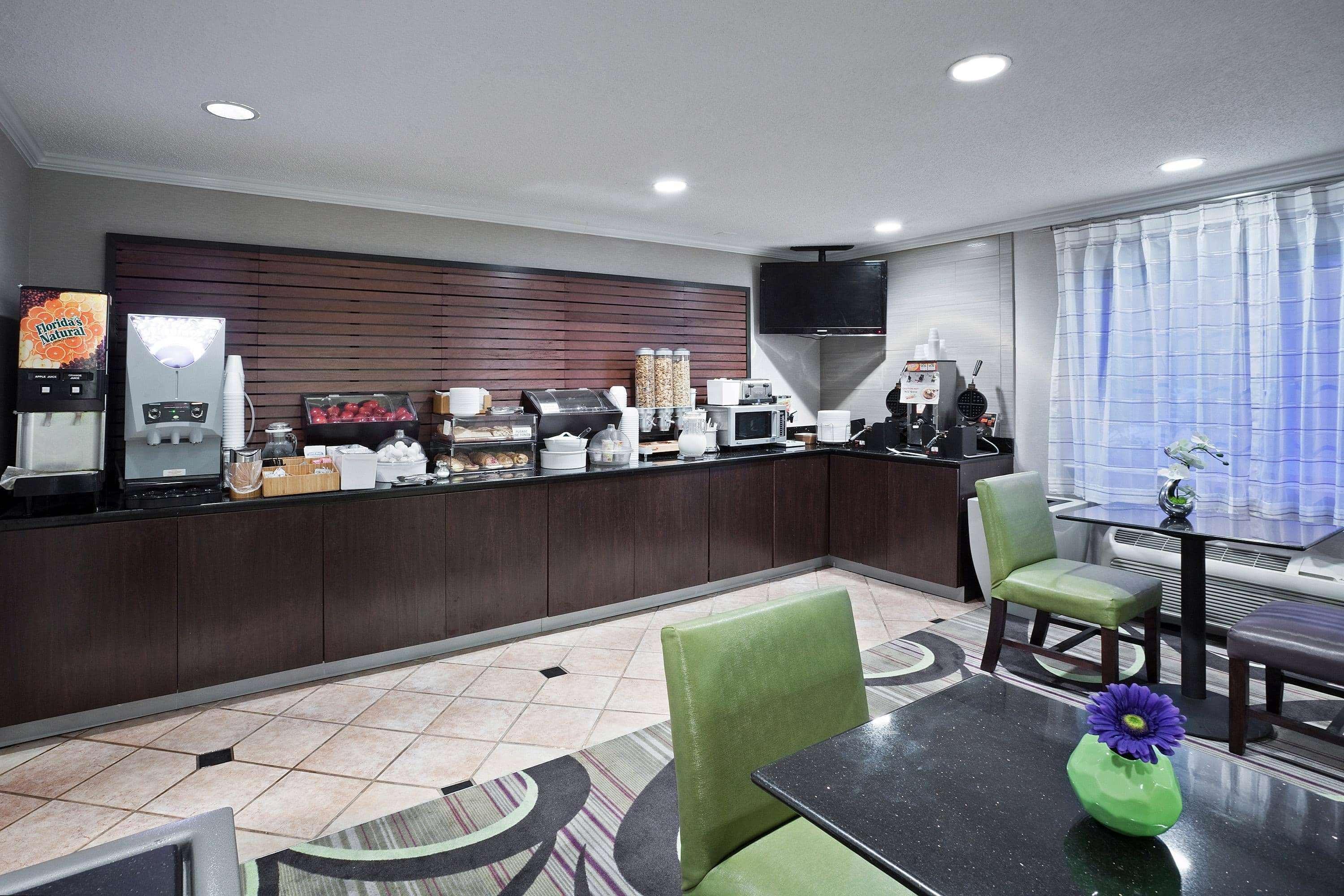 La Quinta By Wyndham Cleveland Macedonia Hotel Eksteriør billede