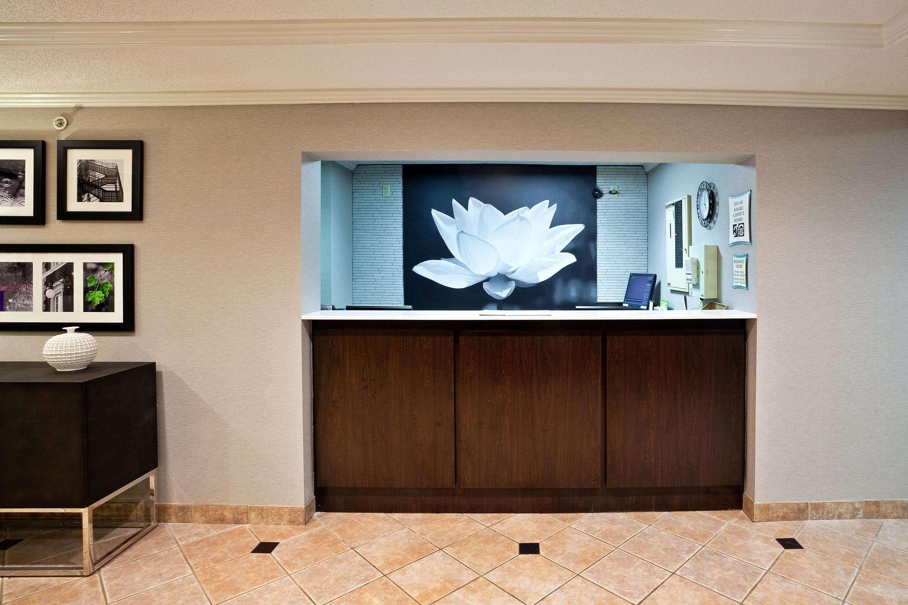 La Quinta By Wyndham Cleveland Macedonia Hotel Eksteriør billede